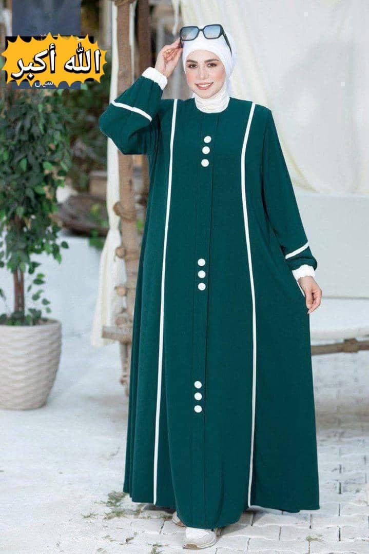 Girl wearing vert aba aba