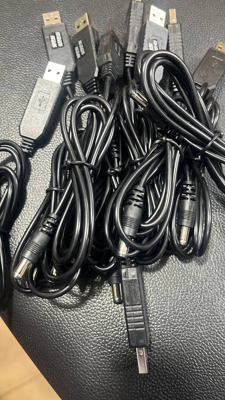 Bunch cables sur une table
