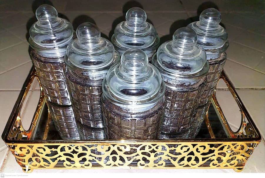 Tray with six empty bottles