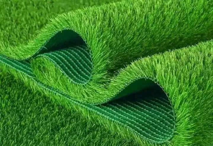 GAZON SYNTHÉTIQUE
(en gros et détaillé)
Contact = 223