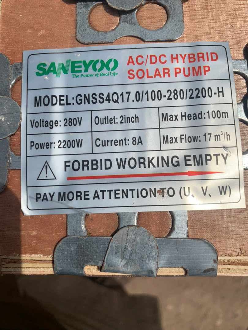 Bonjour j'ai des pompes solaire et électrique