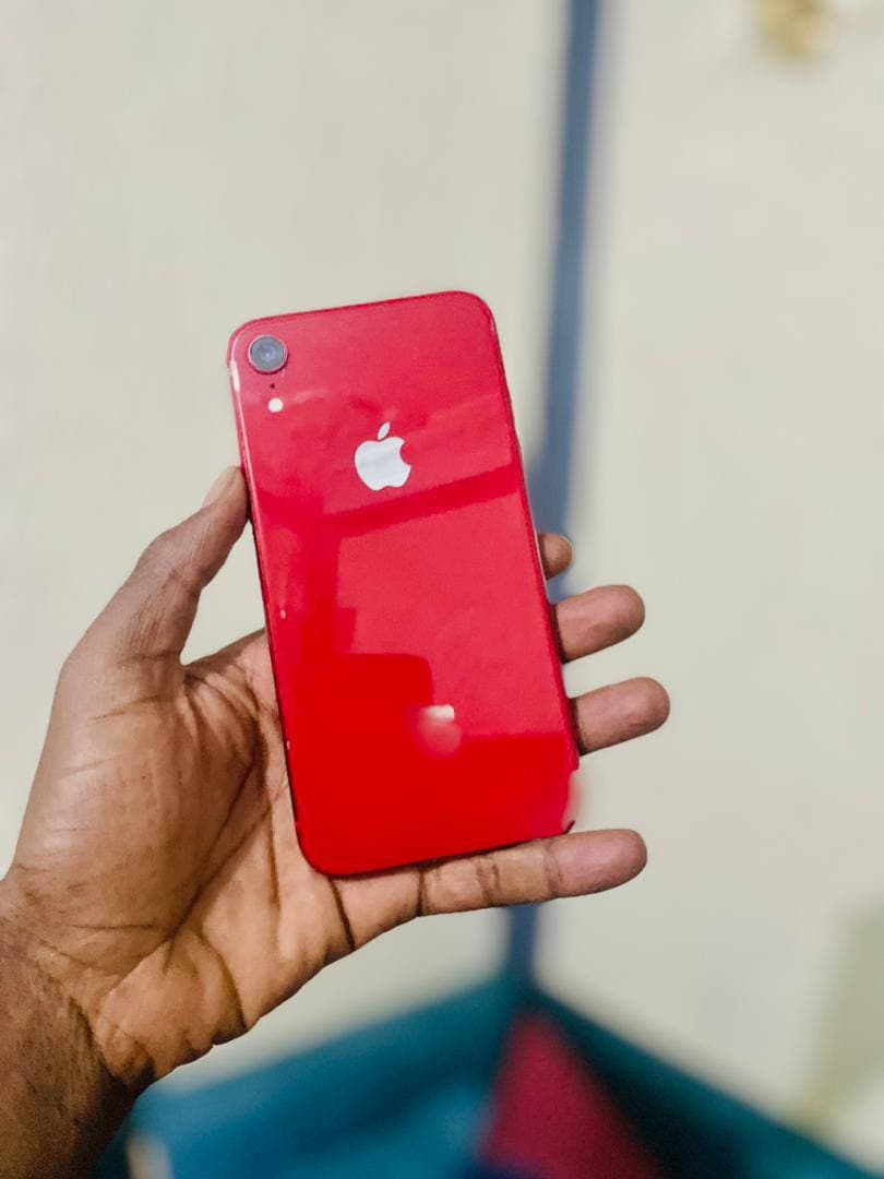 iPhone XR
Batterie:92%
Mémoire:64gb
Tel: 91457782