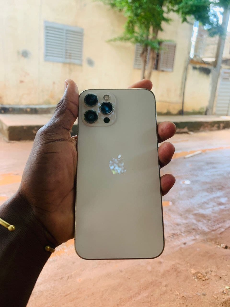 IPhone 12promax a vendre 190mille