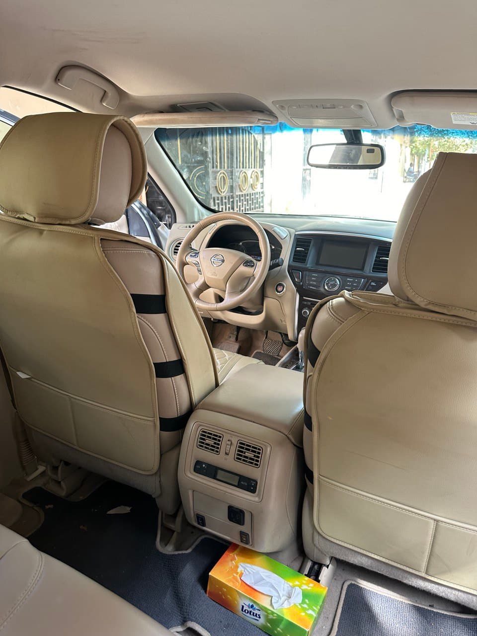 Nissan Patfinder 2016
Moteur V6 Essence
Full option
Prix: 15 million à discuter