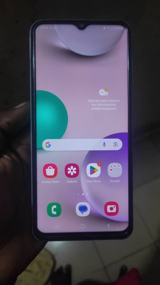 SAMSUNG A13 DISPONIBLE
65000 F