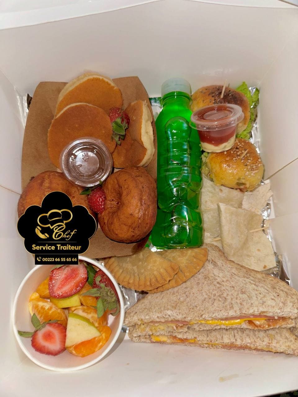 𝐇𝐞𝐥𝐥𝐨 𝐛𝐞𝐬𝐭 𝐭𝐞𝐚𝐦
⬇️⬇️⬇️
Suivez ce lien pour voir notre catalogue dans WhatsApp :
�