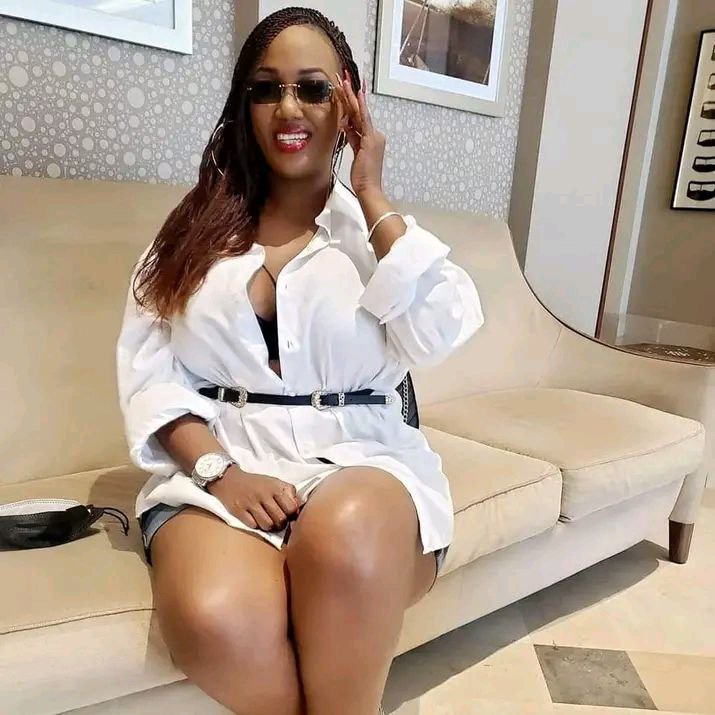 GNANHI DISPONIBLE PAIE TRÈS BIEN RECHERCHE HOMME
TU ADORES LES DAMES MATURES INDÉPENDANTES ?
ALORS