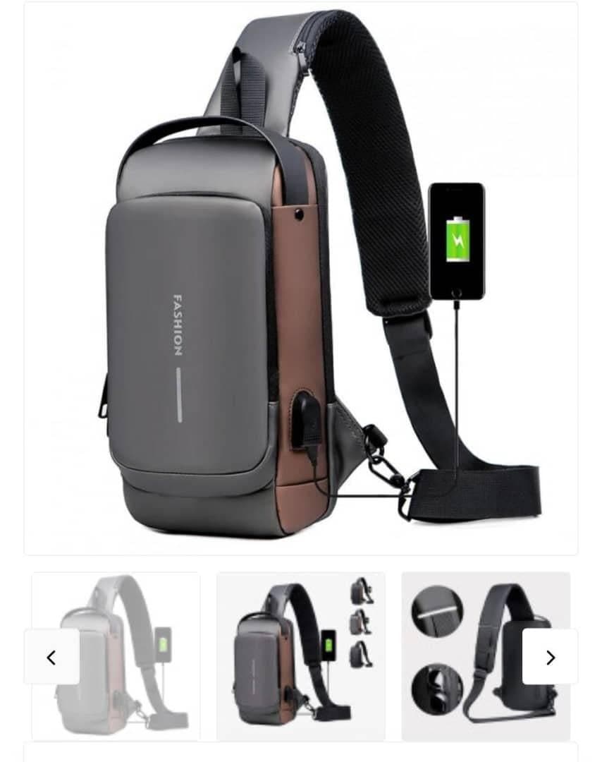 Disponible
Prix : 6000