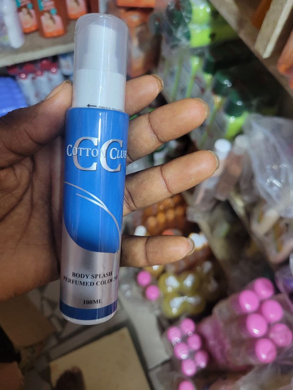 Parfum bon prix 4000 le paquet de 12
Pour toute commande 00228 90 76 75 54