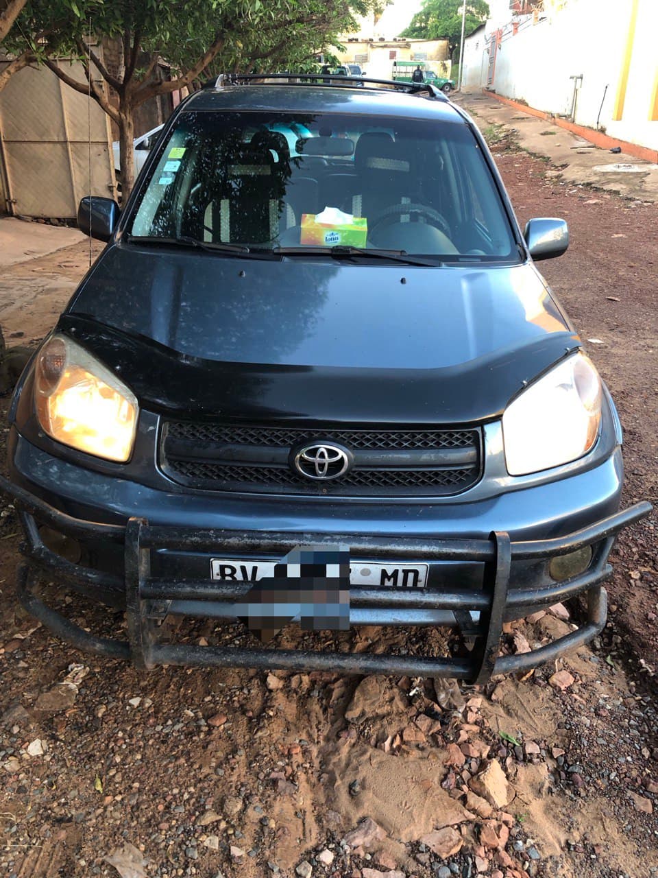 Toyota RAV4 intermédiaire de 2005 version Américaine elle n’a aucun problème on cherche 3.500
Contac